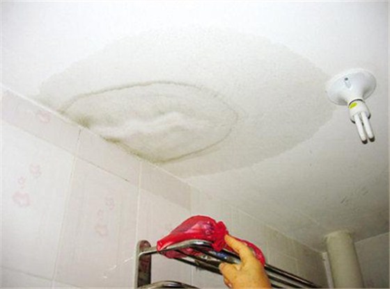 厕所天花板漏水 厕所屋顶渗水怎么处理